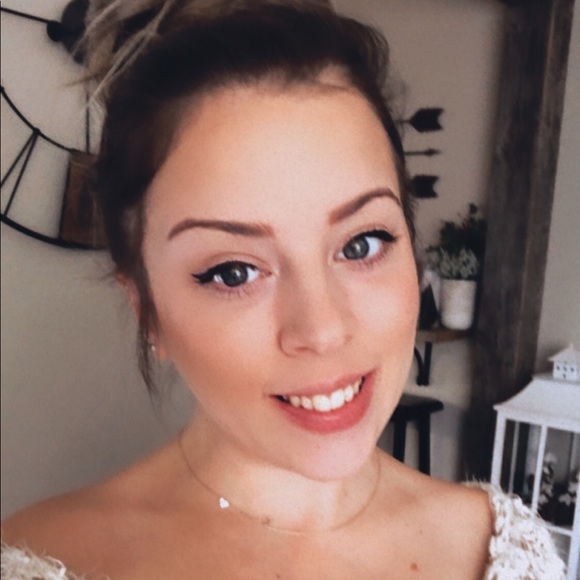 Meet your Posher, Shannon - Picture 1 of 1